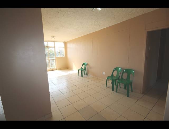 3 BEDROOM APARTMENT FOR SALE IN SINOVILLE